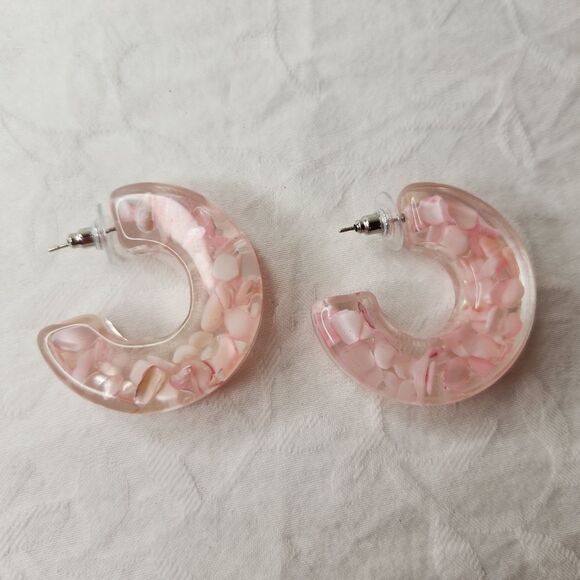 NWT chunky pink hoop earrings - Picture 2 of 6